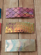 Load image into Gallery viewer, Holographic Snap Clip