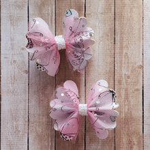 Load image into Gallery viewer, Izabela Bow - Butterflies