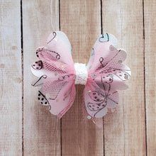 Load image into Gallery viewer, Izabela Bow - Butterflies