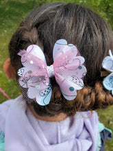 Load image into Gallery viewer, Izabela Bow - Butterflies