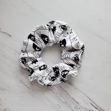 Load image into Gallery viewer, Glow-in-Dark Spider Friends Scrunchie
